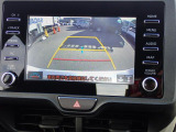 バックカメラ装備しております。駐車時に大変役に立ちますよ。駐車が苦手な方にも便利機能です。