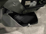 脱着式のインパネセンター大型ボックスが付いてます