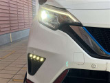 LEDヘッドライトです。デザイン性がよくとても明るいので、夜間の走行や悪天候でも安心です。しかも長寿命!