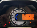【スピードメーター】メーターがシンプルで見やすく運転しやすいですね!