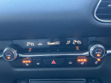 運転席&助手席には3段階調整が可能なシートヒーター機能だけでなく、ハンドルヒーターも付いており、冬場の寒い時には重宝されるアイテムです。