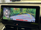 【パノラミックビューモニター】専用のカメラにより、上から見下ろしたような視点で360度クルマの周囲を確認することができます☆死角部分も確認しやすく、狭い場所での切り返しや駐車もスムーズに行えます。