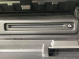 【CD/DVDデッキ】オプションのCD/DVDデッキを搭載。ディスプレイオーディオでエンタメをお楽しみいただけます。