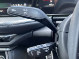 パドルシフト・レーンアシスト・アダプティブクルーズコントロール装備。ステアリングスイッチにてバーチャルコックピットの操作可能。