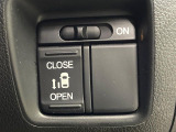 【パワースライドドア】スマートキーや運転席のスイッチでスライドドアの開閉が可能♪電動だから力を入れてドアを開ける必要が無く、小さいお子様でも、重い荷物を持っている時もラクに開け閉めできます♪