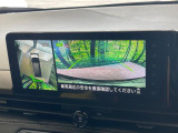 【アラウンドビューモニター】専用のカメラにより、上から見下ろしたような視点で360度クルマの周囲を確認することができます☆死角部分も確認しやすく、狭い場所での切り返しや駐車もスムーズに行えます。