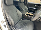 当社専門スタッフによる車のクリーニング済車です。シートやカーペットも除菌、抗菌加工済みです。