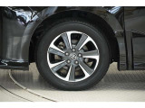 タイヤサイズ(205/60R16)です。