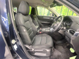 運転席シート廻りは使用感も少なく、良好な状態となっています。丁寧に使われていたことがよくわかりますね。