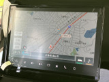 道路や周辺の地名が地図上に表示され、現在地を確認しながら目的地までの道順を把握しやすい画面です。縮尺や案内表示も見やすく、慣れない道の移動にも役立ちます。