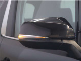 ウィンカー付きドアミラー!ただ単純に他車に対しての安全性だけでなく、高級感を演出します!