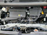 エンジンルームもキレイです。納車前にキッチリ整備してお渡しいたしますので、安心してお乗りいただけます。