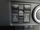 パワースライドドアを左右に装備しています。運転席のスイッチで開閉の操作が出来ます。