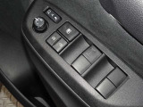 電動格納式ドアミラー・パワーウインドウを装備しています。