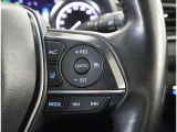 運転中でも手元で操作できます。