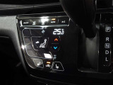 車内の温度管理に便利なオートエアコン☆