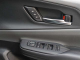 シートメモリーを装備しております!運転する方のシートポジションにボタン一つで操作できるので、とても楽々ですね♪