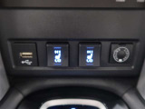 運転席・助手席のシートヒーターは左右独立して作動が出来ます!
