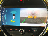 ●バックカメラ:便利な【バックカメラ】で安全確認もできます。駐車が苦手な方にもオススメな便利機能です。