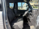 エンジンルームも綺麗に洗浄してから納車致します。普段あまり見ることが無い箇所だからこそ綺麗だと感動しますよね(*&acute;▽`*)
