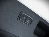欧州車もアメ車も我々にお任せ下さいませ!!カスタムされた車両のメンテナンスや車検取得は、やはり一筋縄ではいきません。今まで培ってきた経験と豊富な販売実績がある弊社であれば、きっとお役に立てるはずです。