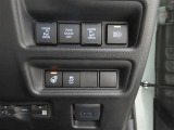 両側電動のスライドドアで楽々スムース!運転席からも開閉の操作もできます♪キーのスイッチひとつで自動開閉できる便利な機能もついてます♪