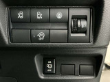 運転席スイッチ部 人気装備の両側オートスライドドア付きで、とっても便利です!!