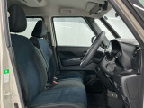 【運転席】シート周りは使用感も少なく、良好な状態となります。丁寧につかわれていたことがよくわかります。