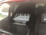 《Toyota Safety Sense》レーザーレーダーと単眼カメラを併用した「2種類の目」で、先行車を認識し、事故の回避や衝突被害軽減を支援します。