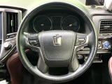 【純正革巻きステアリング】上質な革を使用することで、手にしっかり馴染みとても運転しやすいハンドルです♪