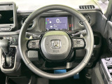 【純正革巻きステアリング】上質な革を使用することで、手にしっかり馴染みとても運転しやすいハンドルです♪