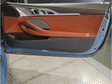 車の乗り降りの際に必ず触るドアハンドルです。使用感が気になる方はお気軽にお申し付けくださいませ。