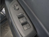 ◆パワーウィンドウスイッチ◆運転席から全席の窓の開閉操作を行うことが出来いつでも換気ができます!