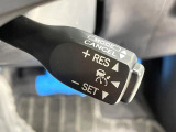 【レーダークルーズコントロール】高速道路での長距離走行が楽に!!自動で速度を保つクルーズコントロールが、衝突軽減システムと連携し、前方の車両を感知して車間を保つように速度調節してくれます!!