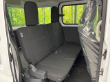 高品質なオリジナルフロアマットもオプションにてご用意しております。お好きなデザインやカラーをお車に合わせて選んでいただくことができます♪