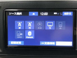 ラジオ、フルセグテレビ、CD再生、DVD再生、SD再生(音楽/動画)、SD録音(別途SDカードが必要です)、Bluetoothオーディオが使用可能です。詳しい仕様については展示店舗までお尋ねください。