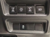 電動パワースライドドア!運転席にいてもスイッチ操作でスライドドアの開閉ができるのはもちろん、リモコンキーでも開閉可能な便利な装備です。
