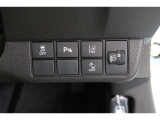 ホンダセンシング搭載!誤発進抑制機能・路外逸脱抑制機能・歩行者事故低減ステアリング・車線維持支援システム・先進車発進お知らせ機能など多彩な先進安全機能でより安全で快適なドライブを支援します。