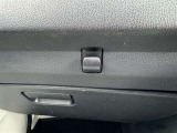 荷物を掛けられるフックが装備されています!
