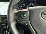 ステアリングスイッチ装備!運転しながら手元でオーディオの操作などができます。