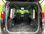 【パワーバックドア】スマートキーや運転席のボタンを押すだけでリアゲートが自動で開閉します!荷物を持っている時や、高い位置にあるバックドアを閉める際に便利な機能です♪