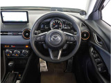 【運転席】最適なドライビングポジションでドライブをお楽しみください。