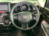 【ステアリングスイッチ】運転中、前方から目線をそらすことなく、オーディオ等の操作が可能な便利機能!安心&快適なドライブを演出してくれます♪