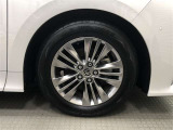 18インチ純正アルミホイール(225/60R18)装着!力強さの感じられるトリプルスポークです!