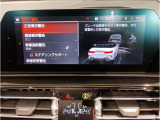 【ⅰドライブナビゲーション】文字情報も鮮明に表示する高解像度カラーディスプレイを採用。視認性に優れた地図デザインと特徴的な建造物を目印にした描写表示で現在位置を把握できます。地図データの更新も可能です
