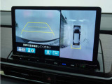 ◆マルチビューカメラシステム◆運転席から見づらい前後左右を、ナビ画面の映像で確認。見通しの悪い交差点や狭い道でのすれ違い、駐車などをサポートします。