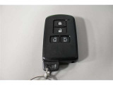 スマートキー!両手に荷物を抱えているときでも、ドアの施錠・解錠が楽々です♪