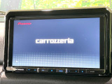 【大画面ナビ】人気の大型9インチナビを装備。存在感のある大画面はインパクト大!ナビ利用時のマップ表示は見やすく、テレビやDVDは臨場感がアップ!いつものドライブがグッと楽しくなります♪