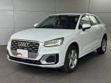 ・斜めからAudiを見るとプレス技術の高さを感じることができます。
