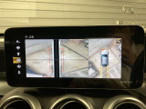 バックカメラにより駐車時の後方確認も楽にできます。